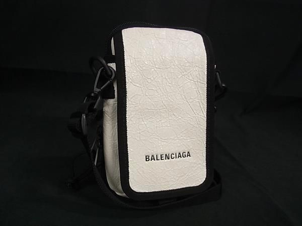 楽天市場】balenciaga explorer エクスプローラー ポーチ 593329の通販
