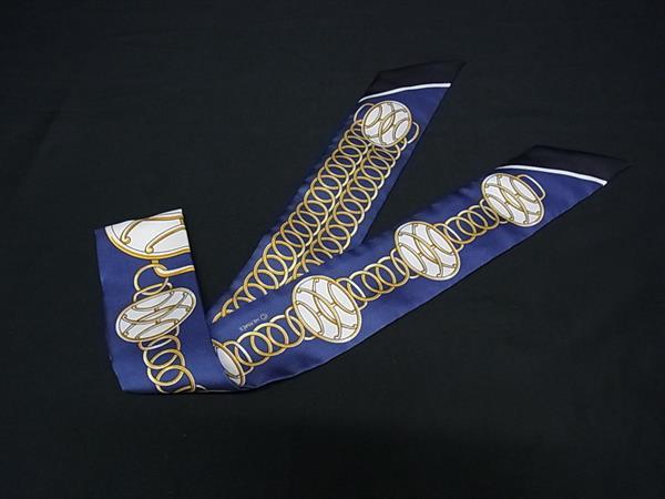 pleasure-Store 楽天市場店の■新品同様■ HERMES エルメス LIFT PROFILE【リフト プロフィール】ツイリー シルク100% リボンスカーフ ネイビー系 FX6771｜アングル2