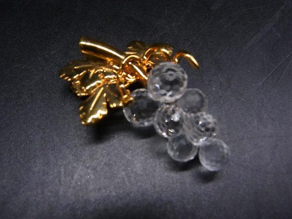 SWAROVSKI スワロフスキー グレープモチーフ ぶどう ピンブローチ ピンバッジ アクセサリー レディース ゴールド系×クリア DL0294