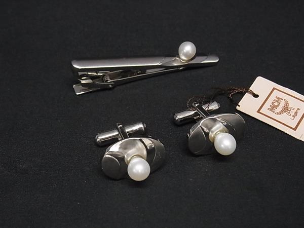 ■美品■ MCM エムシーエム パール カフリンクス カフスボタン ネクタイピン タイクリップ ビジネス 紳士 メンズ シルバー系 DL1731