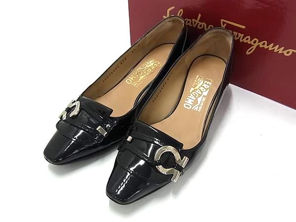 極 美品サルヴァトーレフェラガモ　ガンチーニ　フラットパンプス　黒　22cm 極 美品サルヴァトーレフェラガモ ガンチーニ フラットパンプス 黒