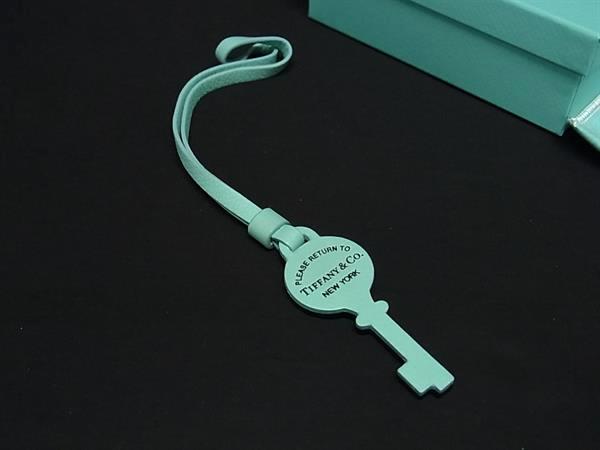 ■極美品■ TIFFANY＆Co ティファニー リターントゥティファニー レザー キーモチーフ キーホルダー ティファニーブルー FR7459