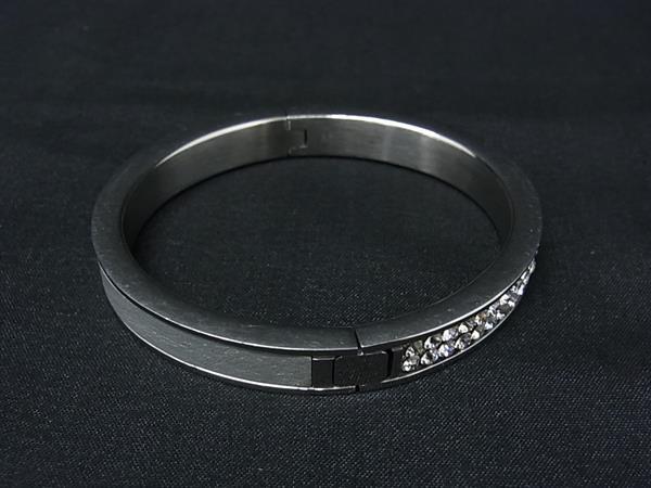 SWAROVSKI スワロフスキー 1036793 Intervalle インターバル ラインストーン バングル 表記サイズ M アクセサリー シルバー系 DN7464