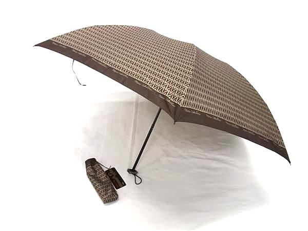 商品情報 ブランド名 MARIO VALENTINO マリオ ヴァレンティノ 状態ランク SAランク(新品同様) ライン カラーブラウン系 素材 ナイロン100％ サイズ 全長 約53cm　開傘時の直径 約98cm　折りたたみ時の全長 約3...