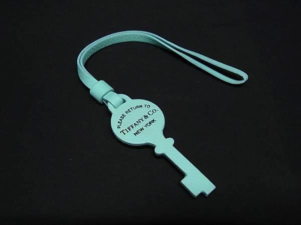 ■新品同様■ TIFFANY＆Co ティファニー リターントゥティファニー レザー キーモチーフ バッグチャーム ティファニーブルー FU3404