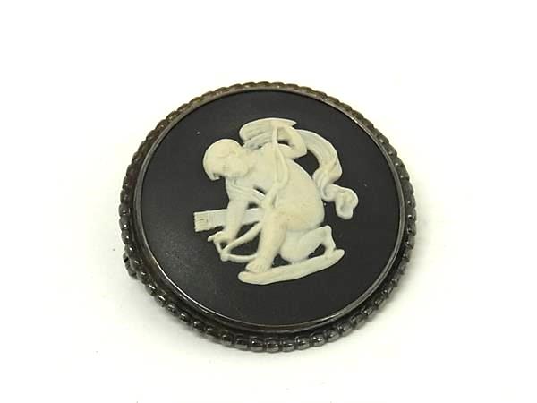 WEDGWOOD ウェッジウッド ジャスパー ブローチ ピンバッジ アクセサリー ブラック系×アイボリー系 DL8235
