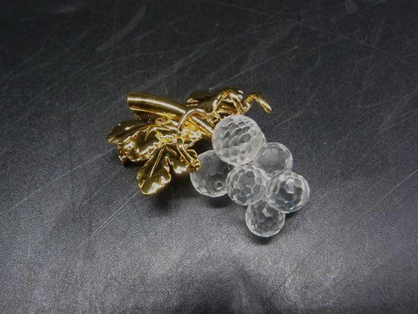 ■美品■ SWAROVSKI スワロフスキー クリスタル 葡萄 ブローチ バッジ バッヂ アクセサリー ゴールド系×クリア DL2732