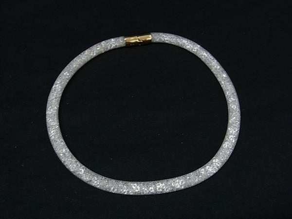 商品情報 ブランド名 SWAROVSKI スワロフスキー 状態ランク ABランク(美品) ライン カラーシルバー系×ゴールド系 素材 サイズ 全長:約39.5cm ポケット 付属品画像内にあるものが全てになります シリアル及び刻印 状態使用...