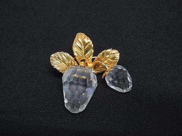 Other - ■極美品■ SWAROVSKI スワロフスキー ストロベリー ピンブローチ ピンバッジ アクセサリー レディース ゴールド系×クリア DL7635