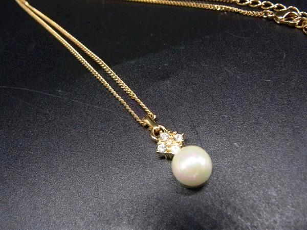 pleasure-Store 楽天市場店の■美品■ pierre cardin ピエールカルダン パール ラインストーン ネックレス ペンダント アクセサリー レディース ゴールド系 DL2489｜アングル2