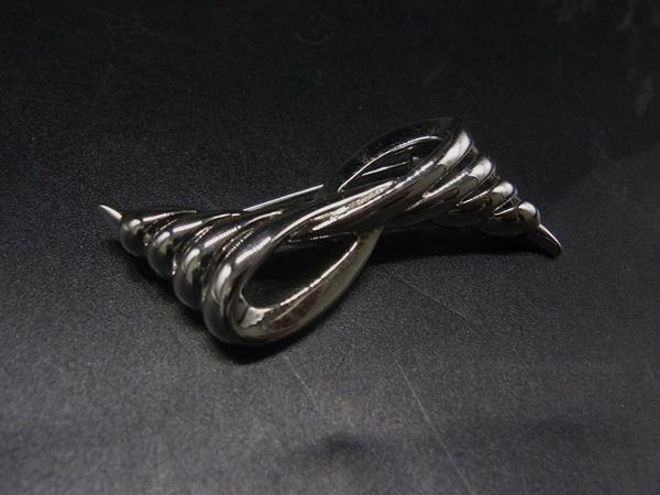 MONET モネ ピンブローチ ピンバッジ アクセサリー レディース シルバー系 DM0264
