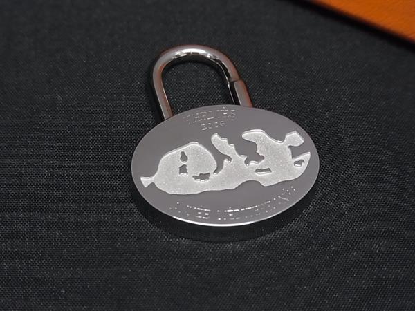 乐天商城 - ■美品■HERMES エルメス ANNEE MEDITERRANEE 地中海 2003年限定 ネックレストップ チャーム アクセサリー シルバー系 FV8847