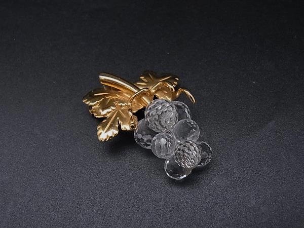 SWAROVSKI スワロフスキー グレープ ぶどう 葡萄 ピンブローチ ピンバッジ アクセサリー ゴールド系×クリア DN4121