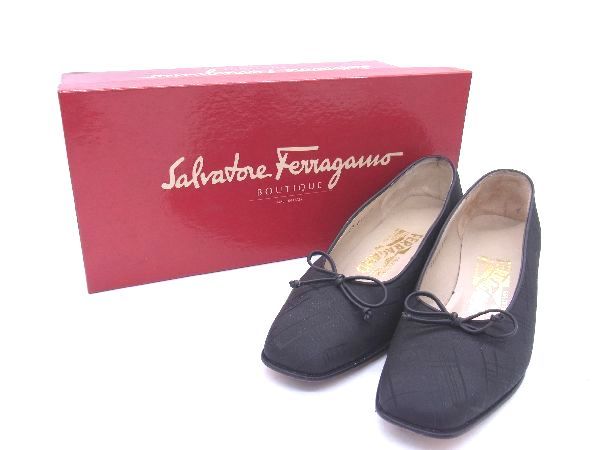 Salvatore Ferragamo フェラガモ ナイロン