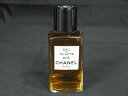 商品情報 ブランド名 CHANEL シャネル 状態ランク Aランク(極美品) ライン カラー 素材 サイズ 全長:約9.5cm ポケット 付属品画像内にあるものが全てになります シリアル及び刻印 状態擦れ　汚れ小残量10割程度 □□□　状態ランクについて　□□□ 【N】　新品 【S】　未使用品（展示品など） 【A】　傷汚れが少なく状態の良い商品 【B】　程よい使用感や多少の傷、汚れはあるが程度良好の商品 【C】　使用感の他、目立つ傷や汚れが見れる商品 【D】　かなり大きな痛みがある難あり商品 ※記載させていただきました状態説明・ランクは、あくまで弊社基準にて判断したものとなります。 その為、個人差による主観の差が生じる場合も御座いますので、あらかじめご了承頂いた上で、ご検討下さいませ。 pleasure（株式会社peace）が販売しています。 出品中の商品につきましては全て正規品(本物）でございます。 （古物許可証第305521507463東京都公安委員会）