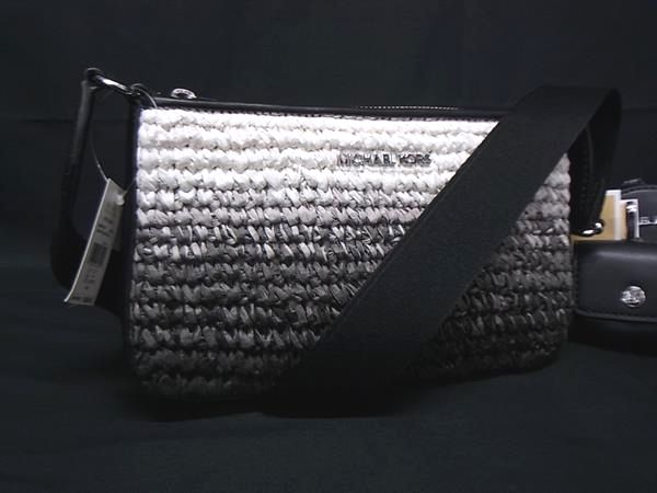 ■新品■未使用■ MICHAEL KORS マイケルコース ストロー ポーチ付き ショルダーバッグ クロスボディ ブラック系 BM9730