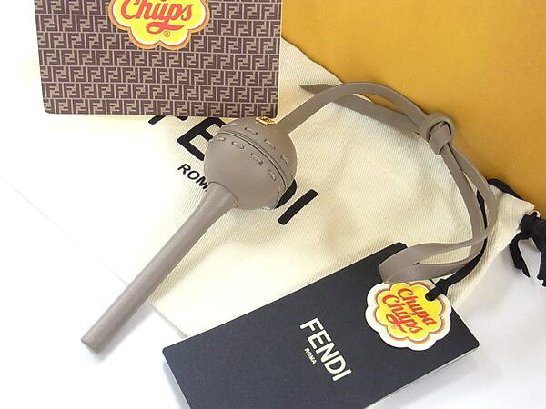 質屋 FENDI フェンディ チャーム ポンポンチャーム ファー グレー