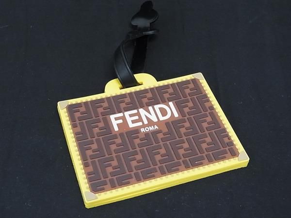 ■極美品■ FENDI フェンディ ズッカ柄 バッグモチーフ ネームタグ 名札 チャーム ブラウン系×イエロー系..
