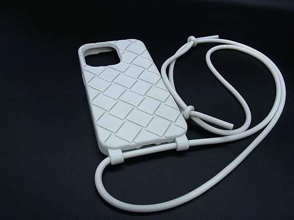 ■新品同様■ BOTTEGA VENETA ボッテガヴェネタ ラバー iPhone 15PRO 対応 アイフォンケース スマホケース アイボリー系 FA7778