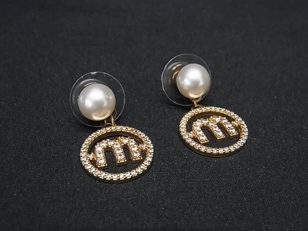 ■極美品■ miumiu ミュウミュウ パール ラインストーン ピアス アクセサリー レディース ゴールド系 FC0088のサムネイル