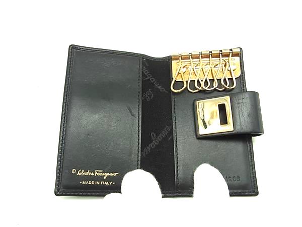 Salvatore Ferragamo フェラガモ ガンチーニ レザー 6連 キーケース 鍵入れ レディース ブラック系 DK9719
