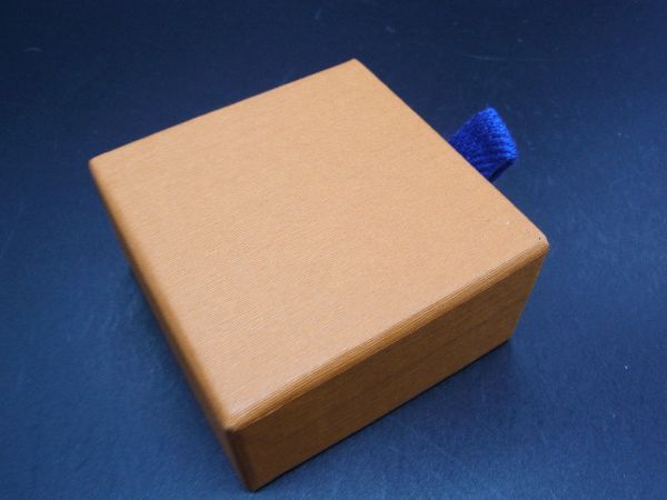 ■美品■ LOUIS VUITTON ルイヴィトン 保存箱 アクセサリー 小物用 等 W約6.4cm H約6.4cm D約3.3cm オレンジ系 DE2743
