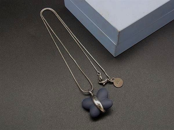 ■美品■ WEDGWOOD ウェッジウッド バタフライ 蝶 ネックレス ペンダント アクセサリー レディース シルバー系×ネイビー系 DH7020