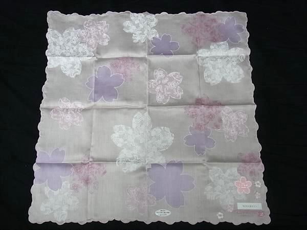 ■新品■未使用■ NINA RICCI ニナリッチ コットン100% SAKURA 桜柄 ハンカチーフ ポケットチーフ ライトピンク系 DE7256
