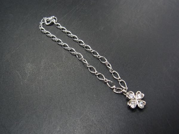me. ミー SV925 ラインストーン クローバーモチーフ ブレスレット アクセサリー レディース シルバー系 DH2805