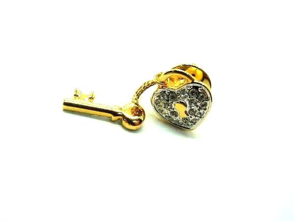 ■美品■ SWAROVSKI スワロフスキー ハートモチーフ ラインストーン ピンブローチ ピンバッジ アクセサリー ゴールド系 DH2771