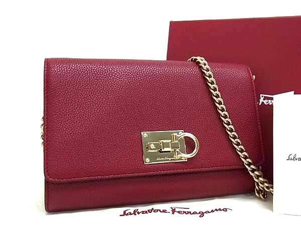 フェラガモ ハンドバッグ（レディース） ■新品■未使用■ Salvatore Ferragamo フェラガモ ガンチーニ レザー チェーン クロスボディ ショルダーバッグ レッド系 AZ0652