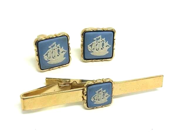 ■美品■ WEDGWOOD ウェッジウッド ネクタイピン カフスボタン アクセサリー ビジネス 紳士 メンズ 2点セット ライトブルー系 DI2021 冠婚葬祭...