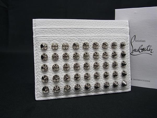 最終出品　クリスチャンルブタン パスポート 未使用 ルブタン 財布 カードケース クリスチャン ルブタン Christian Louboutin 1175007 カードケース
