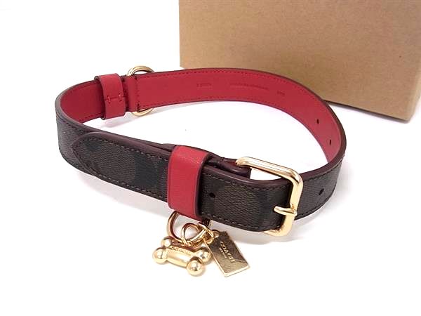 商品情報 ブランド名 COACH コーチ 状態ランク SAランク(新品同様) ライン カラーブラウン系×レッド系 素材 PVC×レザー サイズ(cm) 表記サイズ：L実寸：全長 約59.2cm　首周り 約36cm～約49.5cm (調節可能、ベルト穴×6)　幅 約2.3cm サイズ(inch) ポケット 付属品画像内にあるものが全てになります シリアル及び刻印 状態擦れ小ベタつき小 □□□　状態ランクについて　□□□ 【N】　新品 【S】　未使用品（展示品など） 【A】　傷汚れが少なく状態の良い商品 【B】　程よい使用感や多少の傷、汚れはあるが程度良好の商品 【C】　使用感の他、目立つ傷や汚れが見れる商品 【D】　かなり大きな痛みがある難あり商品 ※記載させていただきました状態説明・ランクは、あくまで弊社基準にて判断したものとなります。 その為、個人差による主観の差が生じる場合も御座いますので、あらかじめご了承頂いた上で、ご検討下さいませ。 pleasure（株式会社peace）が販売しています。 出品中の商品につきましては全て正規品(本物）でございます。 （古物許可証第305521507463東京都公安委員会）