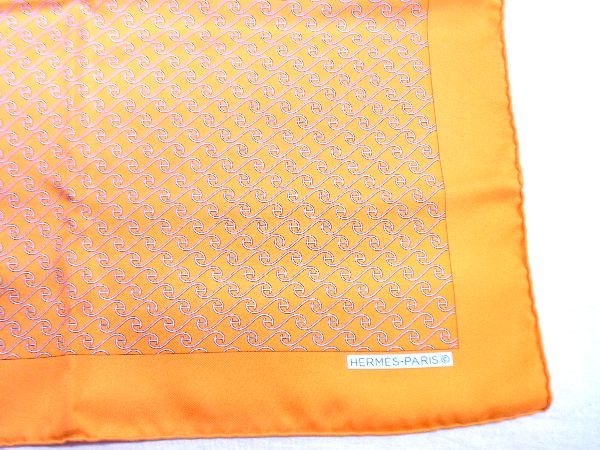 ■新品■未使用■ HERMES エルメス カレ40 プチカレ シルク100％ 総柄 ハンカチ スカーフ オレンジ系 AH5295オZ