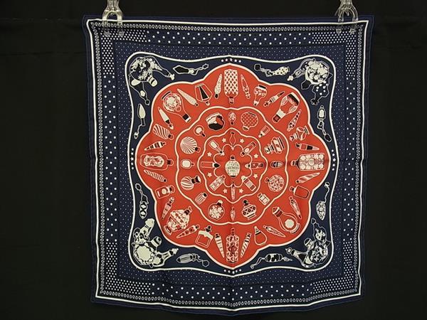 ■新品同様■ HERMES エルメス Les flacons Bandana カレ55 シルク100% ポケットチーフ ネイビー系×レッド系 HA9052