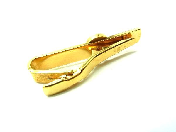 pleasure-Store 楽天市場店のdunhill ダンヒル ロゴモチーフ ネクタイピン タイクリップ アクセサリー 紳士 メンズ ゴールド系 DF0760 冠婚葬祭 結婚式 葬式｜アングル2
