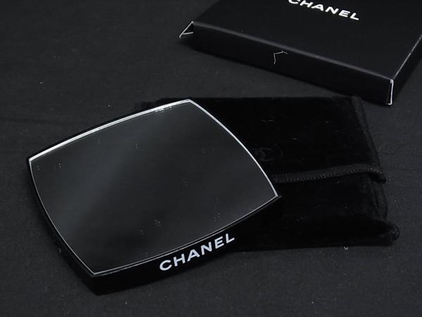 Other - ■極美品■ CHANEL シャネル ロゴ 両面鏡 コンパクトミラー 拡大鏡 レディース ブラック系 DL7062