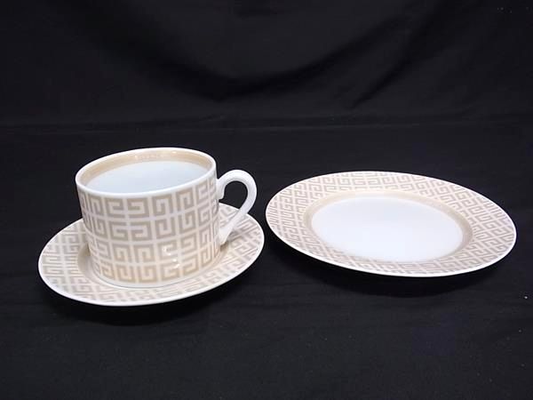 GIVENCHY ベリーセットYAMAKA 食器2セット ジバンシー GIVENCHY ジバンシー ペア カップ&ソーサー yamaka｜Yahoo!フリマ（旧