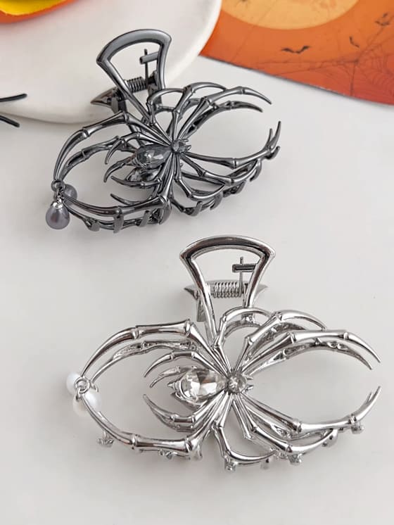 ヘアアクセサリー スパイダー ヘアクリップ バンス 蜘蛛 おしゃれ クール まとめ髪 面白 シルバー 黒 ..