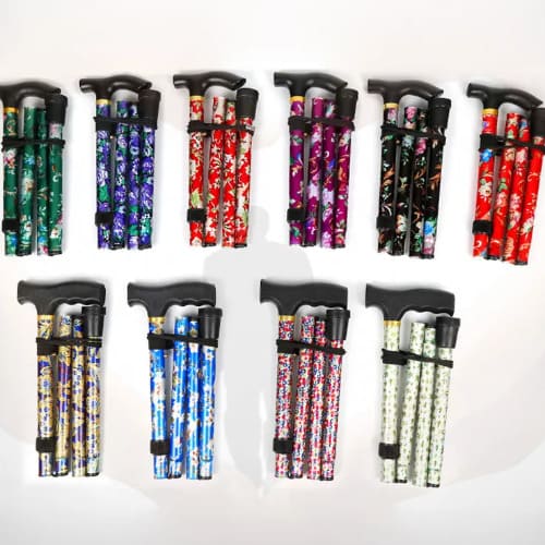 アウトドア ウォーキングスティック 伸縮式 ゴムチップアクセサリー 5色展開 おしゃれ 登山 キャンプ ..