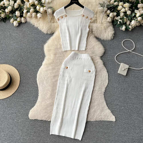 レディース 女性用 ニット ツーピース スカート セットアップ ロング ノースリーブ 春 夏 秋 オシャレ かわいい 韓国風 緑 黒 ピンク 白 水色 深緑 茶色 きれいめ クロップド お呼ばれ カジュアル トップス 大人 フォーマル 上品 ゴールドボタン