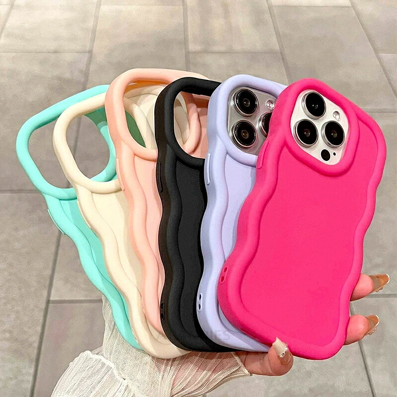 Rakuten - iPhone ケース ウェーブ 厚みのある ふち カバー スマホケース シリコン うねうね なみなみ おしゃれ 無地 シンプル かわいい 耐衝撃 ユニセックス キャンディカラー レトロ 原宿 韓国 Y2K 女の子 赤 黒 水色 白 16 15 14 13 12 pro max