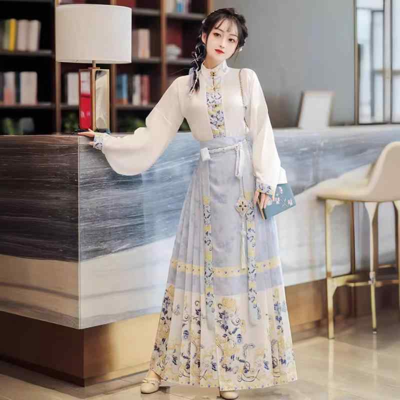 漢服セット レディース 中国風 高級感 エレガント 華やか 鳳凰柄 ポリエステル素材 改良明朝様式 馬面スカート 披露宴ドレス イベント用 フォーマル 金赤色