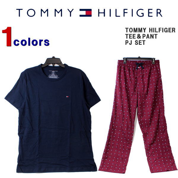 【商品説明】 TOMMY HILFIGERのパジャマ上下セットです。 左胸に『TOMMY FLAG』ロゴ刺繍。 パンツセンターには『TOMMY FLAG』のロゴパッチを設置。 パンツはベロア仕様なので肌触りが良く着心地のいい仕上がりに！ 家で過ごすのが楽しくなるようなデザインです！ 【セット内容】 ・Tシャツとパンツの上下セット。 【パンツ仕様】 ・ボタンのない前開き仕様になります。 ・ウエストにはゴムが入っています。 ・ウエストにドローコードがあります。 ・ポケットはフロントに二つとなります。 【素材】 ・Tシャツ：コットン100％ ・パンツ：ポリエステル100％ ※パンツ表地はベロア仕様になります。 【注意】 USA規格の商品となりますので必ず参考サイズのご確認をお願いします。 参考サイズは同商品を複数測定した平均値となり、個体差により多少の誤差が生じます。 実物の商品に近いカラーを出しておりますが、ご使用のモニターにより色が異なる場合がございます。 恐れ入りますが上記理由での不良返品・不良交換はお受けする事が出来ませんので、 予めご了承の上お買い求め下さいませ。 トップス 参考サイズ 身幅 肩幅 着丈 袖丈 M 54cm 45cm 72cm 23cm L 60cm 50cm 78cm 25cm パンツ 参考サイズ ウエスト 股上 股下 ワタリ 裾幅 M 80cm 34cm 79cm 35cm 24cm L 88cm 37cm 79cm 38cm 25cm 【測定方法】 ⇒ 詳しい採寸箇所はこちら！