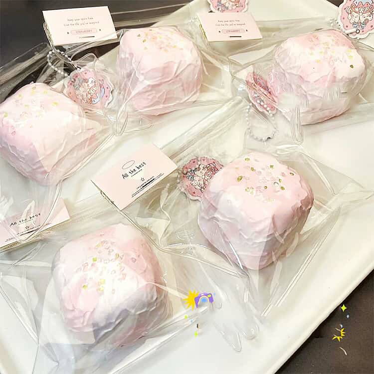 ケーキおもちゃ スクイーズ 低反発 ぷにぷに ふわふわおもちゃ 触り心地 もも 水感 ねっとり 肉球 触感 感触 かわいい 粘着 もちもち おしゃれ 子供 こども オシャレ減圧食品サンプル 握って遊ぶ スイーツ お菓子 デザートそっくり yskmarket-10005492 YSKマーケット サンプル画像3
