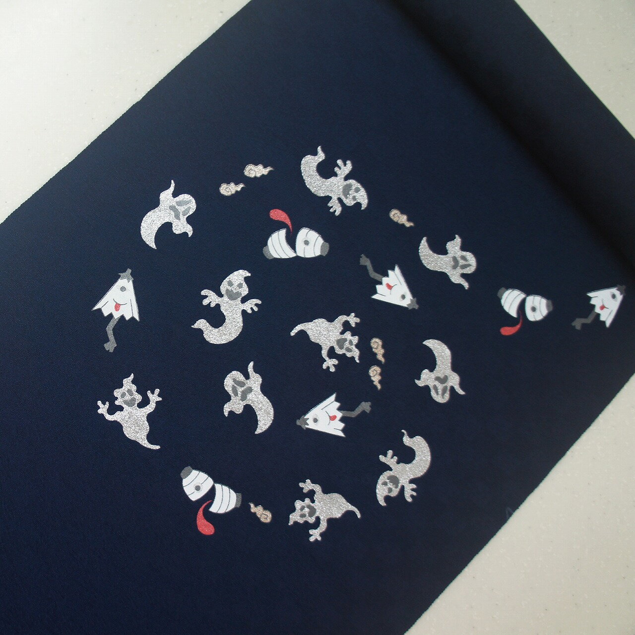 正絹紋意匠染帯 オバケ柄 染帯 濃紺地