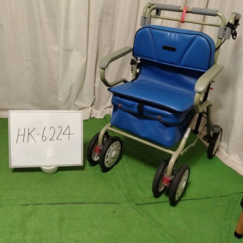 【メーカー】リーマン　【名称/型式】ナウワイド 41022【機能/特徴】折りたたみ式、旋回時に安定の左右連動キャスター大容量収納バッグ【サイズ】全幅：59.5cm　奥行：69cm　高さ：84〜90cm　重量：8.5kg【状態】弊社査定：Bランク品《キズや汚れ、部品欠品のある中古品》フレームにサビ多、全体的に経年劣化がみられる【注意】・中古品につき、現物と写真が多少異なる場合があります。（画像は、代表画像です。）・こちらの商品の送料サイズ区分は「200サイズ」です。