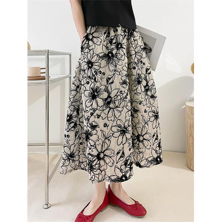 ■■カラー：白色■素材：ボリエステム■サイズ：M/L M:着丈76 ウエスト62-74L:着丈77 ウエスト62-76■商品写真はできる限り実物の色に近づけるよう加工しておりますが、お客様のお使いのモニター設定、お部屋の照明等により実際の商品と色味が異なる場合がございます。■サイズ詳細等の測り方はスタッフ間で統一、徹底はしておりますが、若干の誤差がある場合がございます。■機械による生産過程におきまして、どうしても生地を織る際の糸の継ぎ目や多少のほつれ、または色ムラなどが生じている場合がございます。