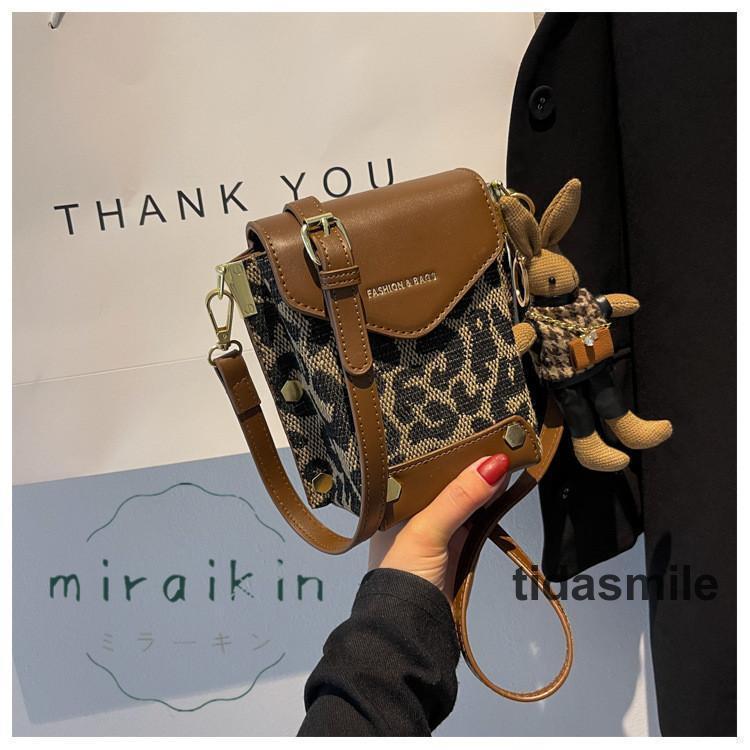 ミニショルダーバッグ レディース ポーチ レオパード柄 斜めがけバッグ スマホポシェット おしゃれ かわいい 小さめ鞄 ミニバッグ ポシェット かわいい